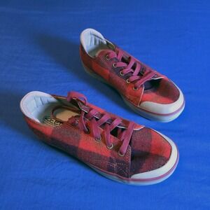 KEEN Shoes Womens Size 7 Red Plaid Textile Lace Up Low Top Sneakers Comfort